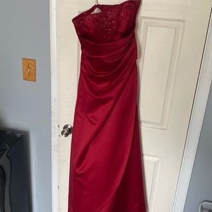 David’s bridal size 8 burgondy dress.